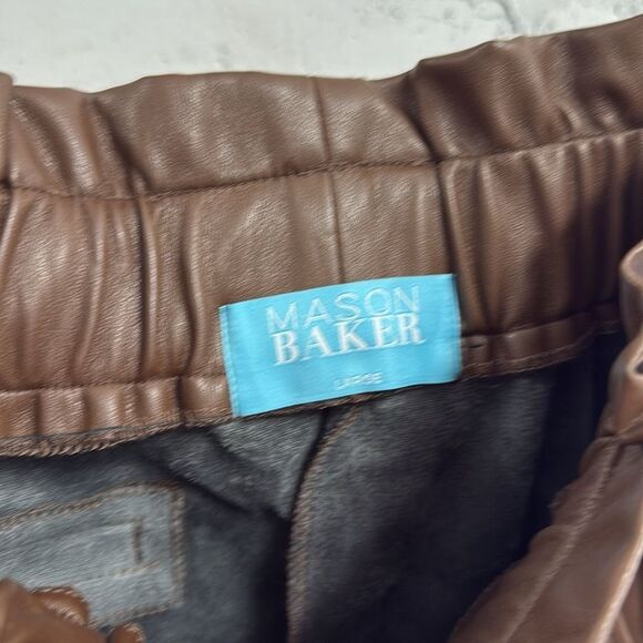 Brown Leather Women's Shorts - MASON BAKER - Size Large Belted - BRAND NEW - Picture 3 of 3